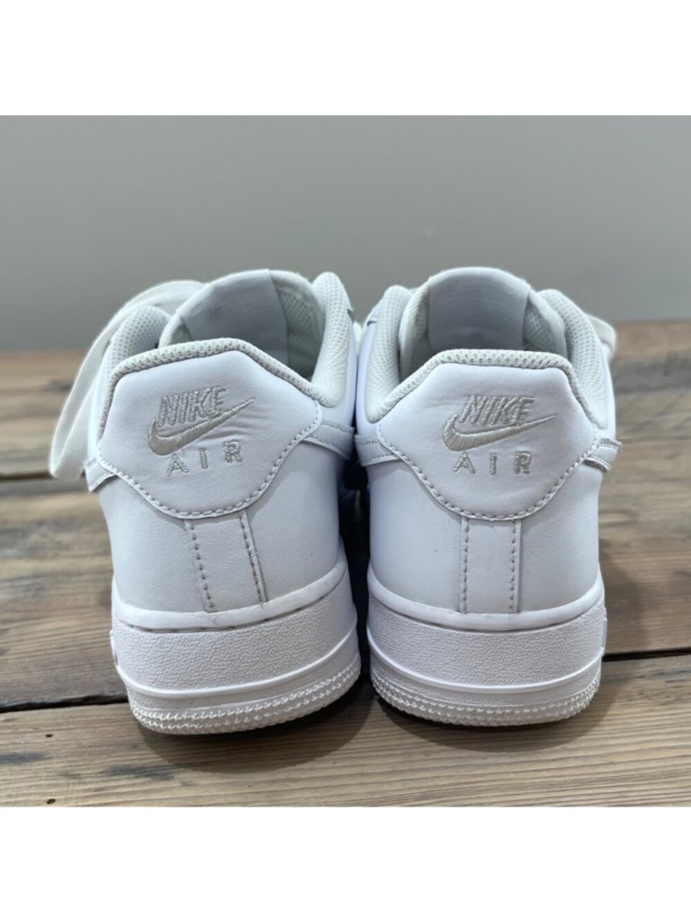 Nike Air Force 1 '07 Triple White Womens 8.5 White Leather Low Top Basketball - Picture 5 of 9